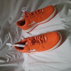 Orange Nike Air Force 1 Low Retro'07 7.5 Men's 9 women's New in box